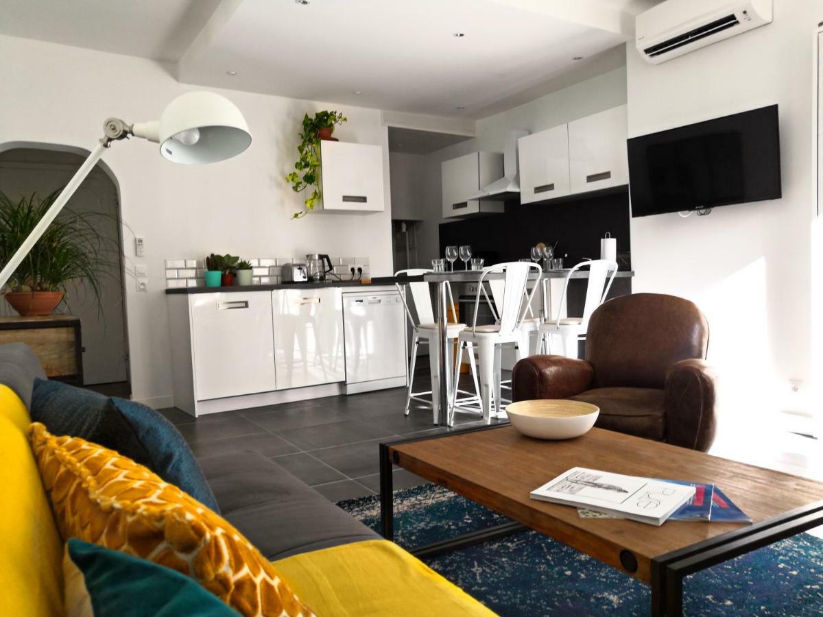Beautifully Bright Apartment In Old Town Saint-Tropez Exterior photo